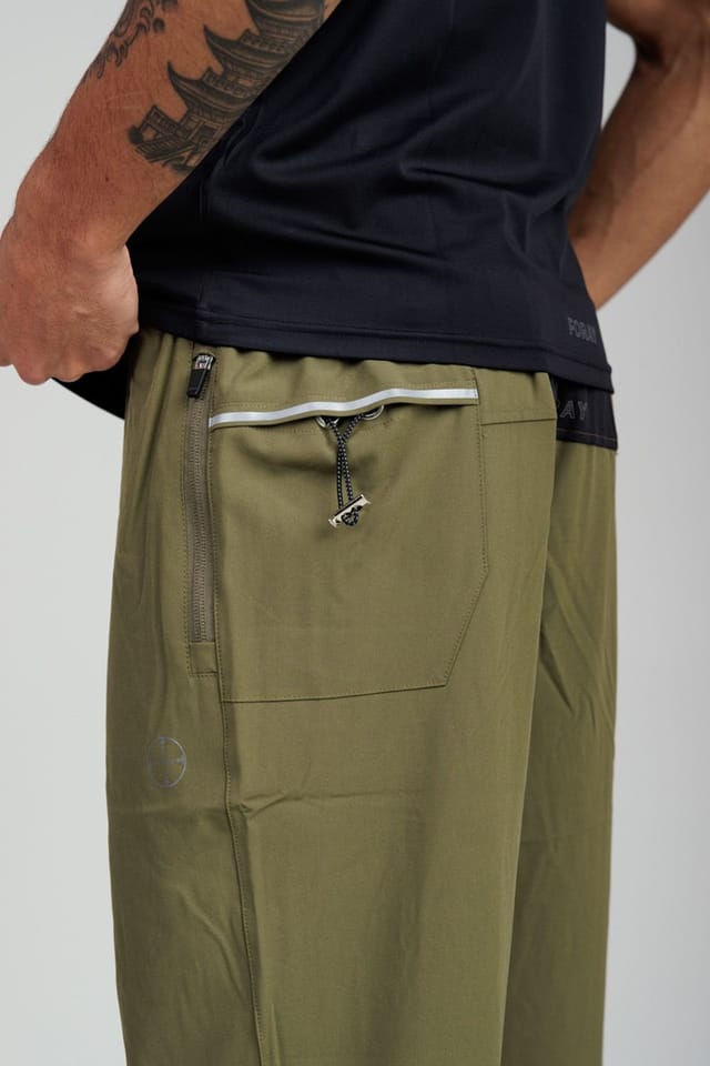 Foray Foray Men's Regular Fit Lightweight Technical Stretch Joggers in Khaki - 3