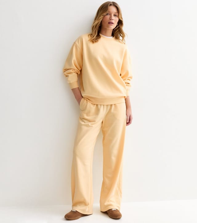 New Look Women's Light Yellow Crew Neck Sweatshirt New Look - 3