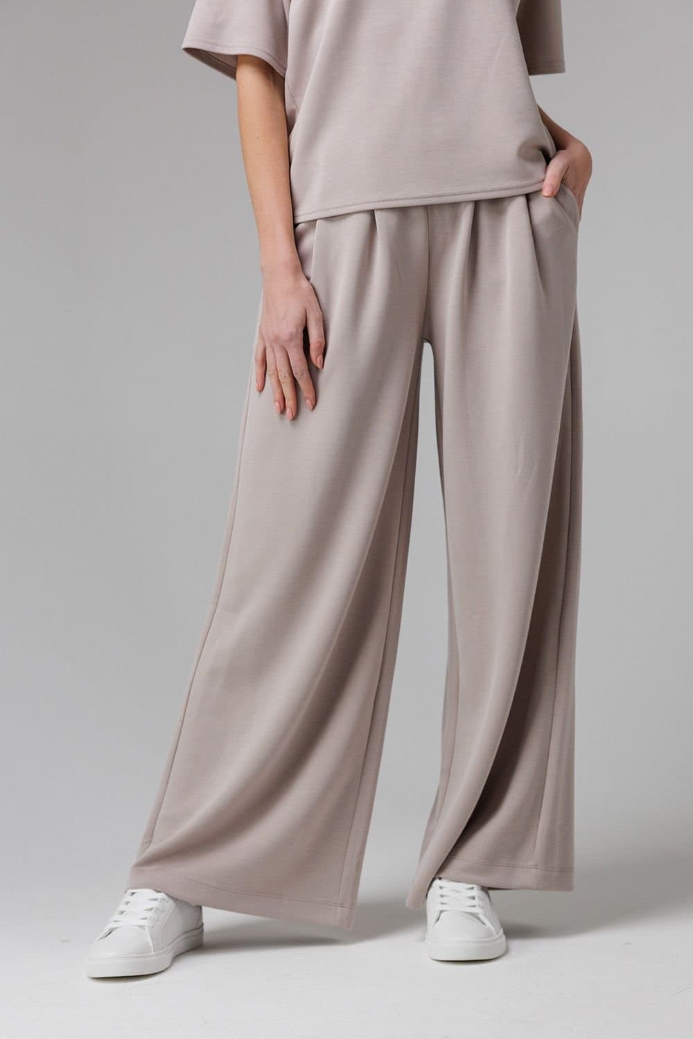 French Connection French Connection Women's Luxe Wide Leg Draped Trouser in Beige