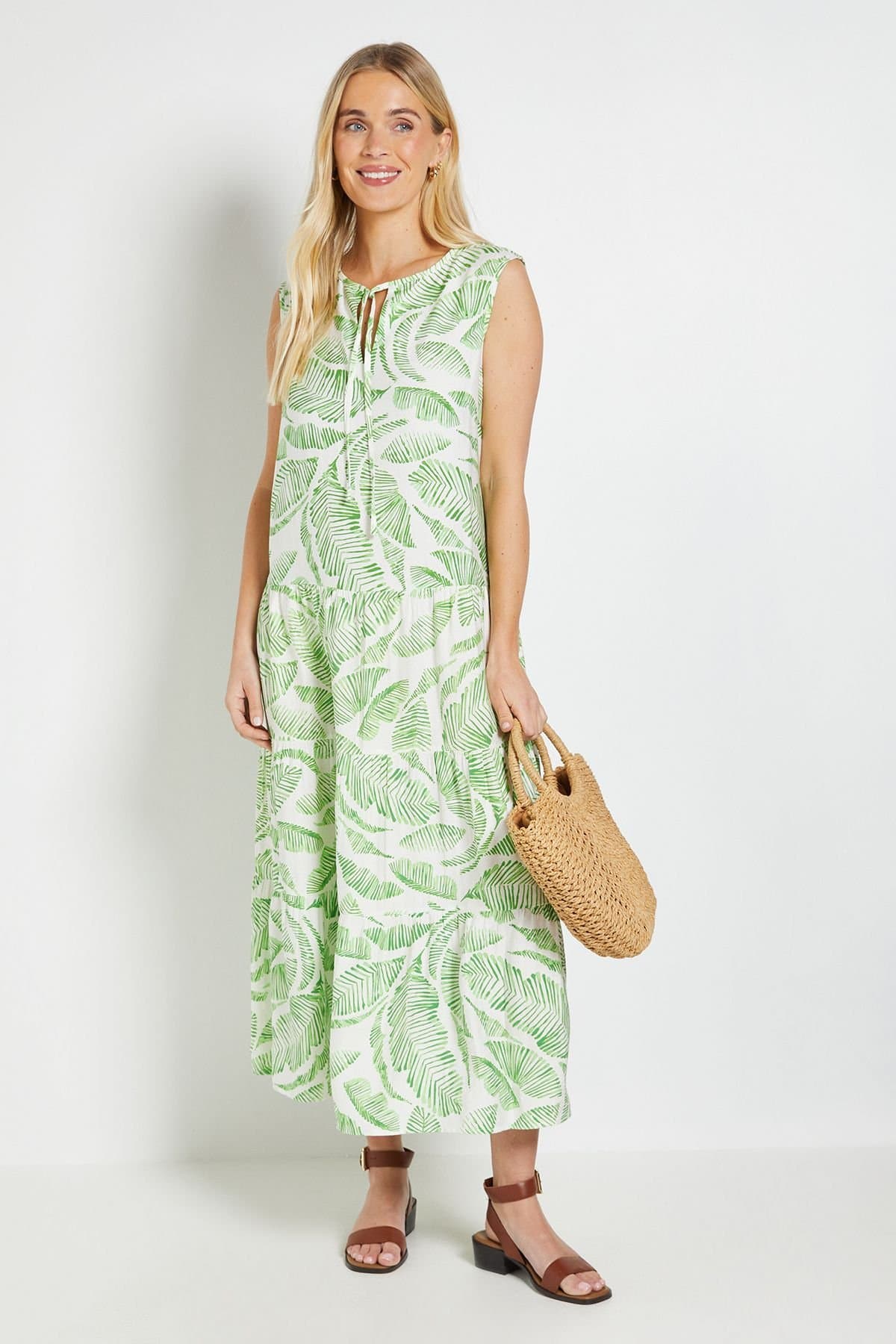 Wallis Wallis Women's Petite Summer Tropical Maxi Dress in Green