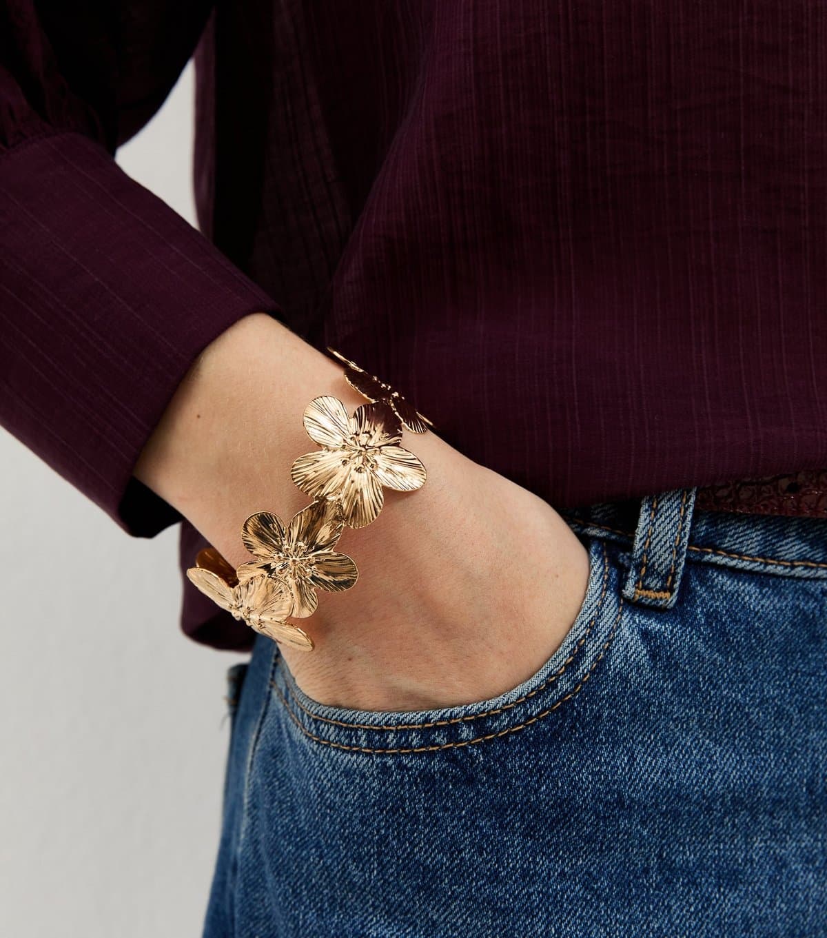 New Look Gold Tone Metal Flower Wrap Bangle New Look