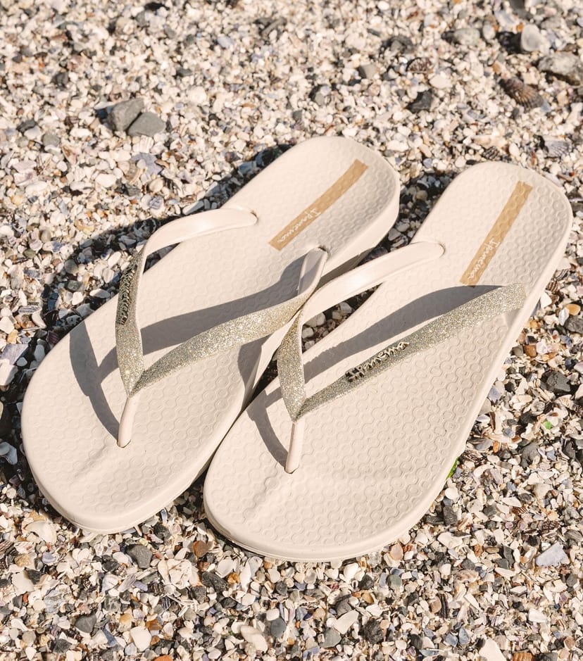 Ipanema Women's Stone Glittery Strap Flip Flops Ipanema New Look - 1