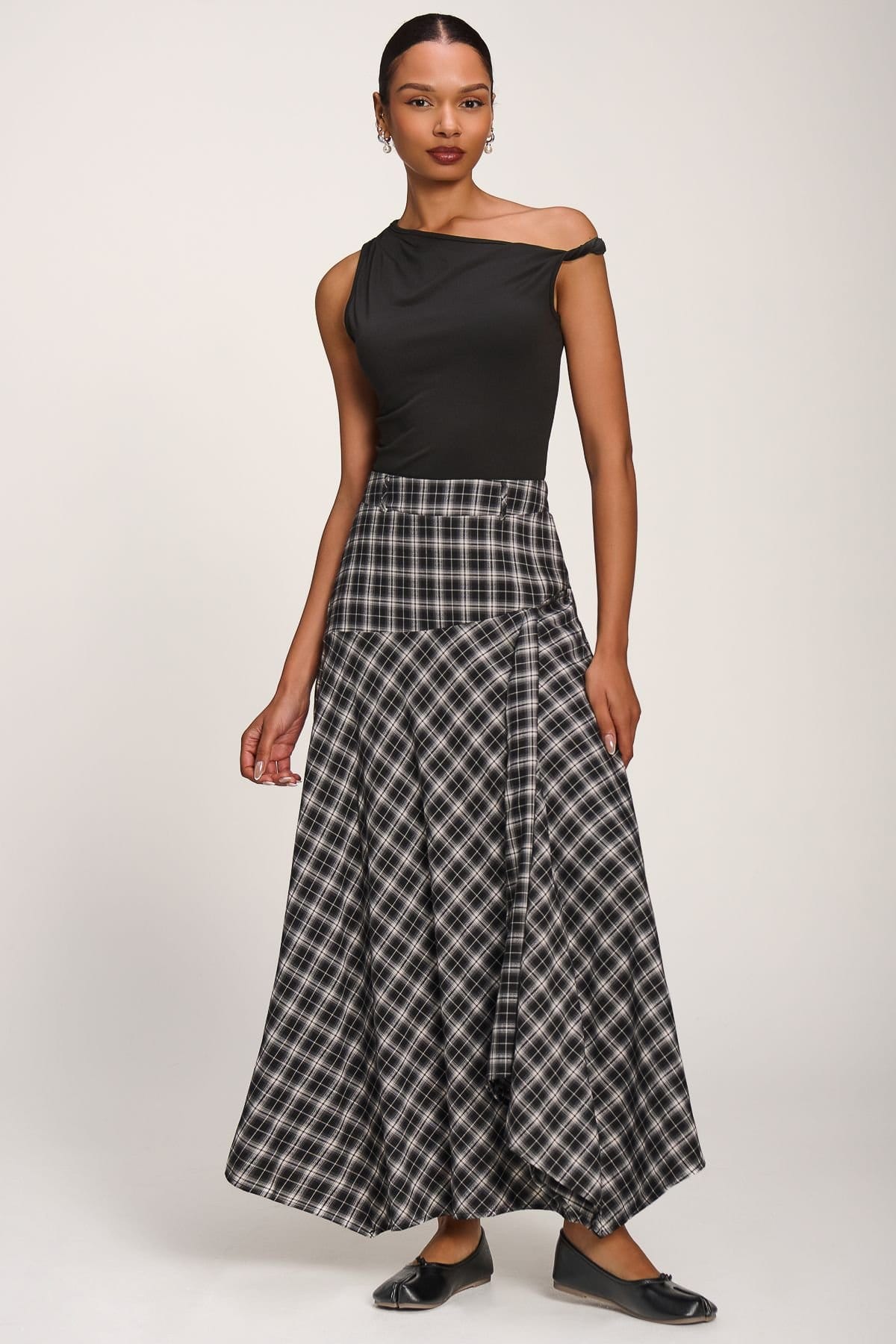 Jolie Moi Black & White Plaid Asymmetric Maxi Skirt