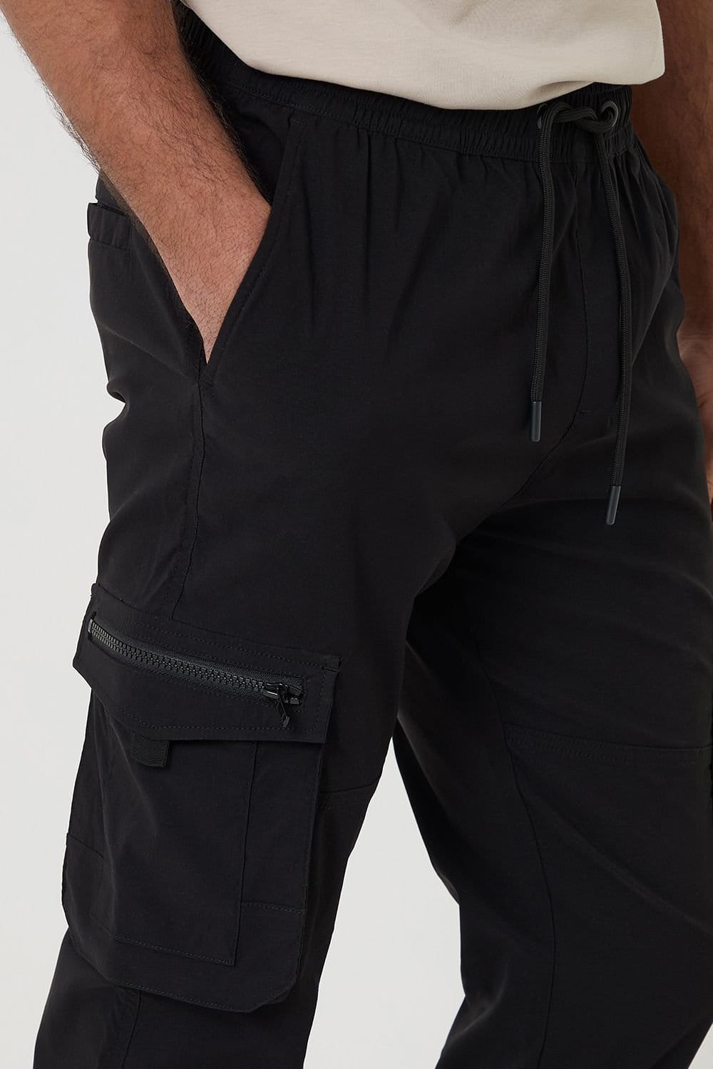 Threadbare Threadbare Men's Slim Fit Stretch Cargo Trousers in Black - 4