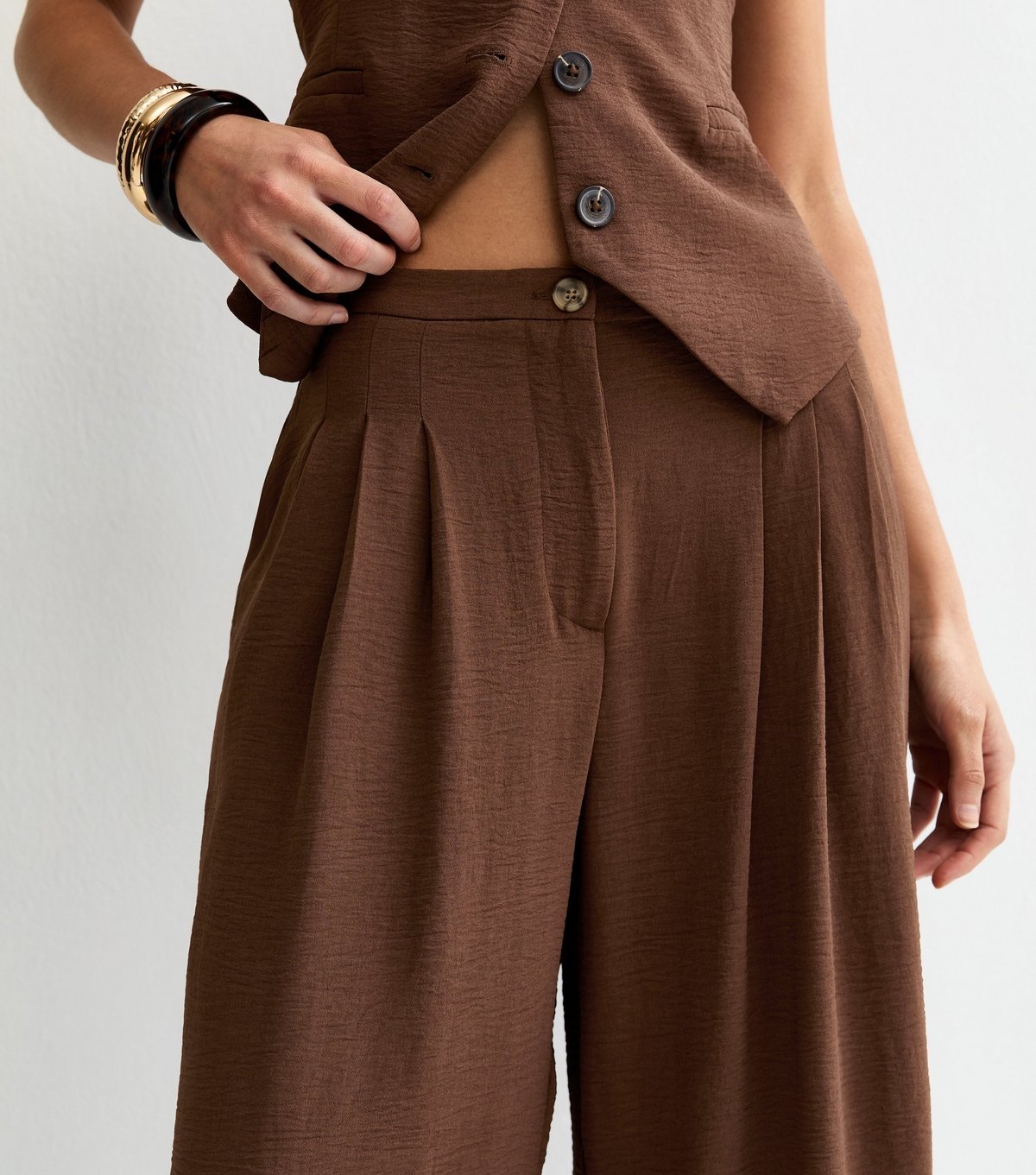 New Look Women's Dark Brown Wide Leg Pleated Trousers New Look - 2