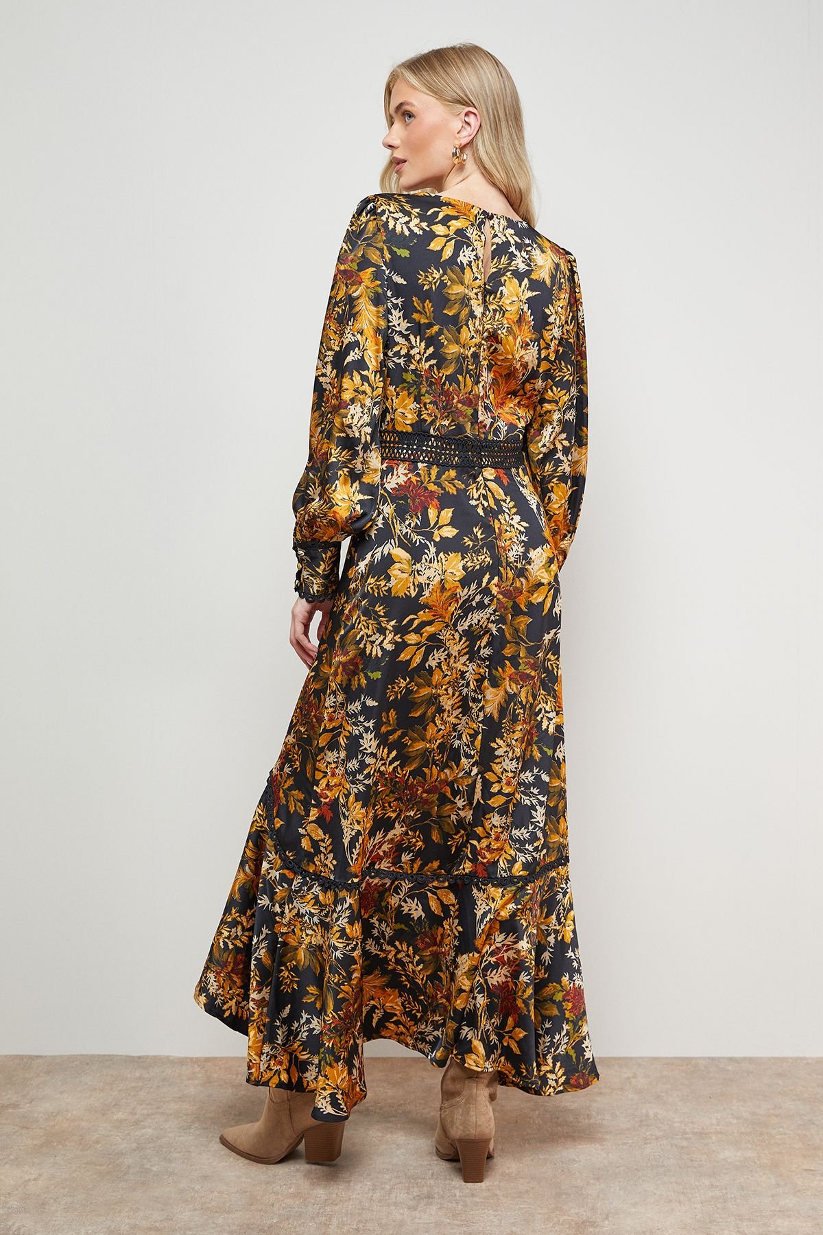 Oasis Oasis Women's Printed Lace Trim Detail High Low Hem Midi Dress in Floral - 4