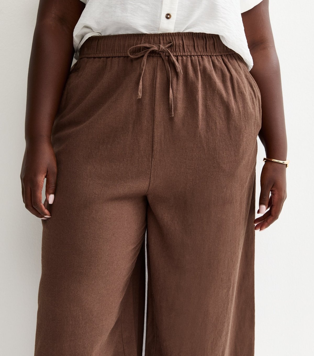 New Look Women's Plus Size Dark Brown Linen Blend Cropped Drawstring Trousers Curves New Look - 3