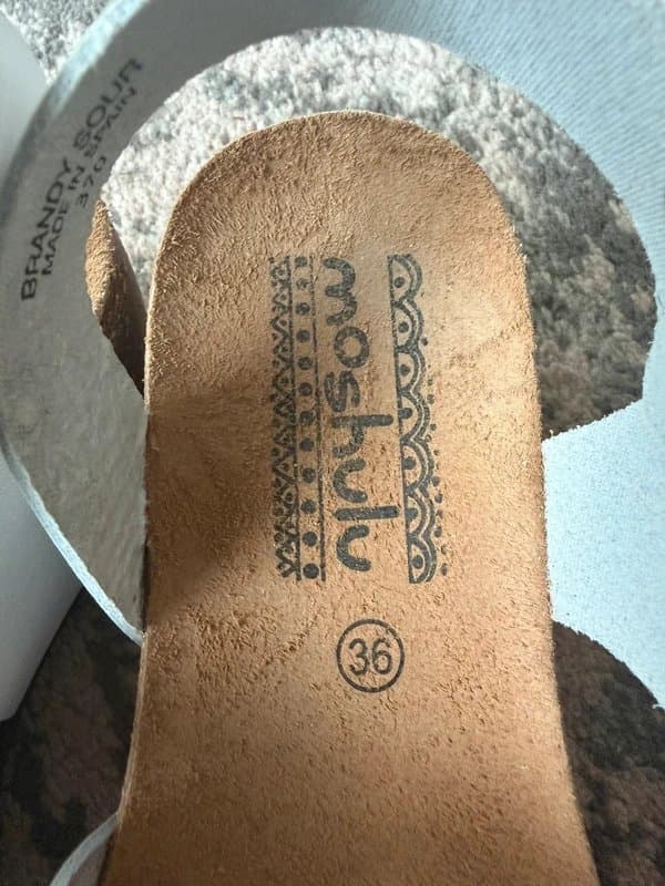 Moshulu Beautiful leather strappy moshulu wedge sandals in white and yellow size 3