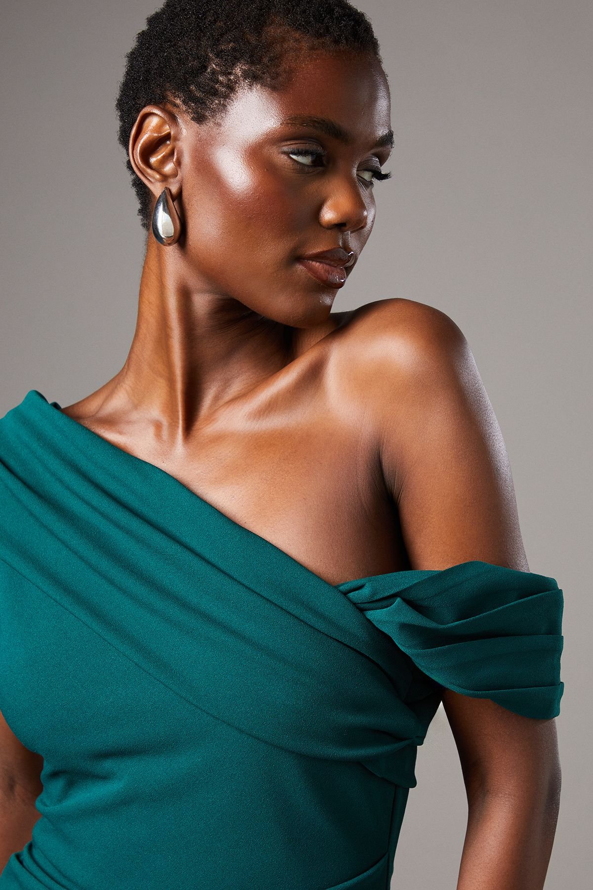 Coast Coast Women's Scuba Maxi Dress in Emerald - 4