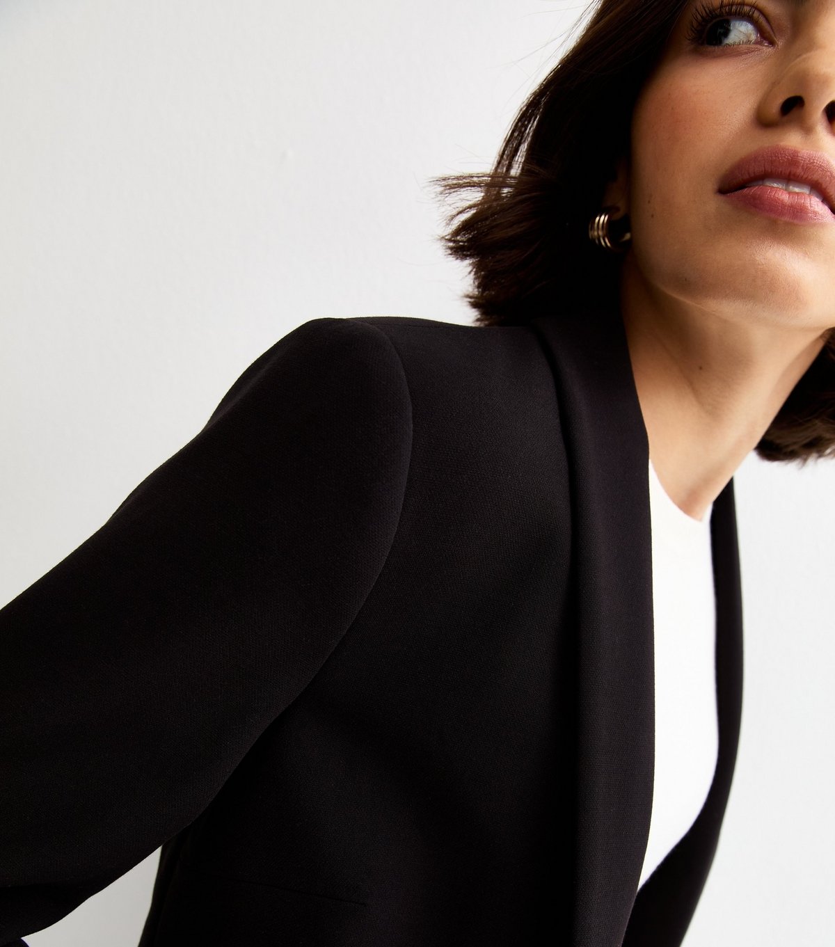 New Look Women's Black Cropped Blazer New Look - 2