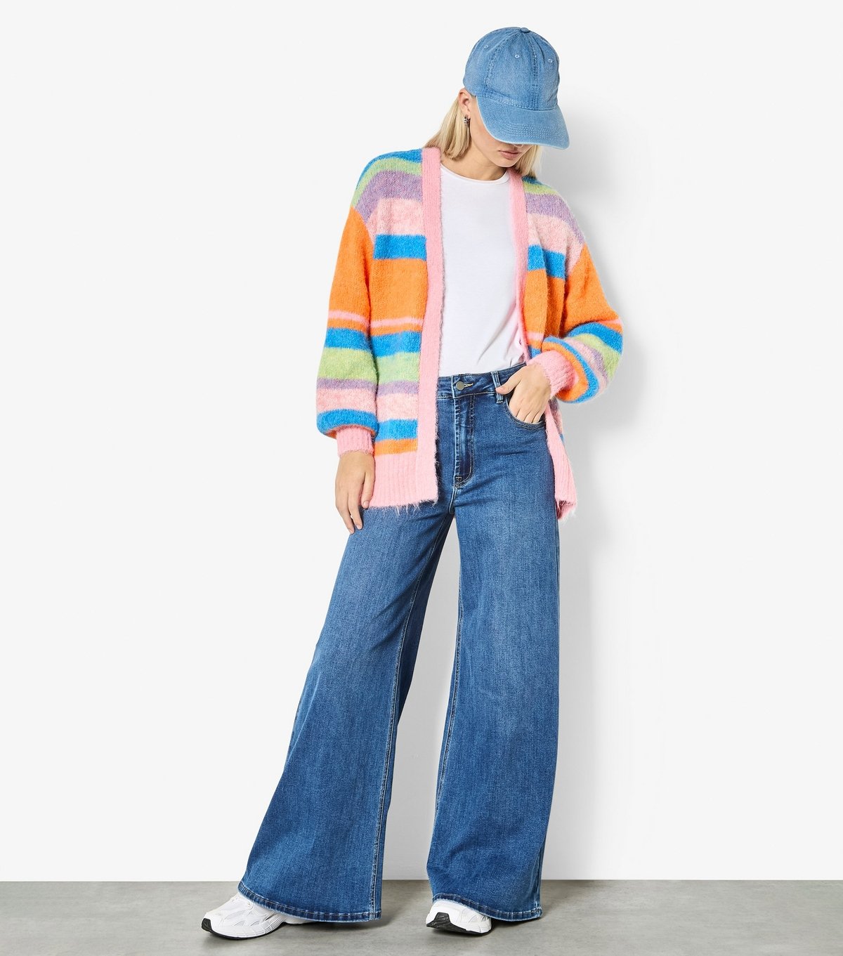 Apricot Women's Pink Striped Cardigan Apricot New Look - 2