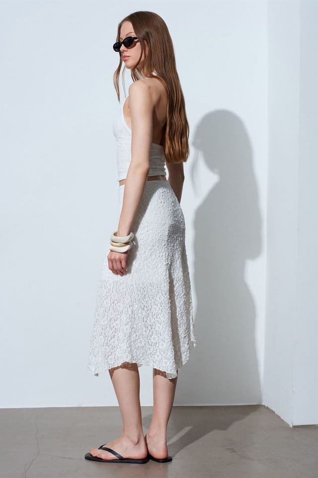 Dilvin Dilvin Women's High-Waist Lace A-Line Midi Skirt in White - 2