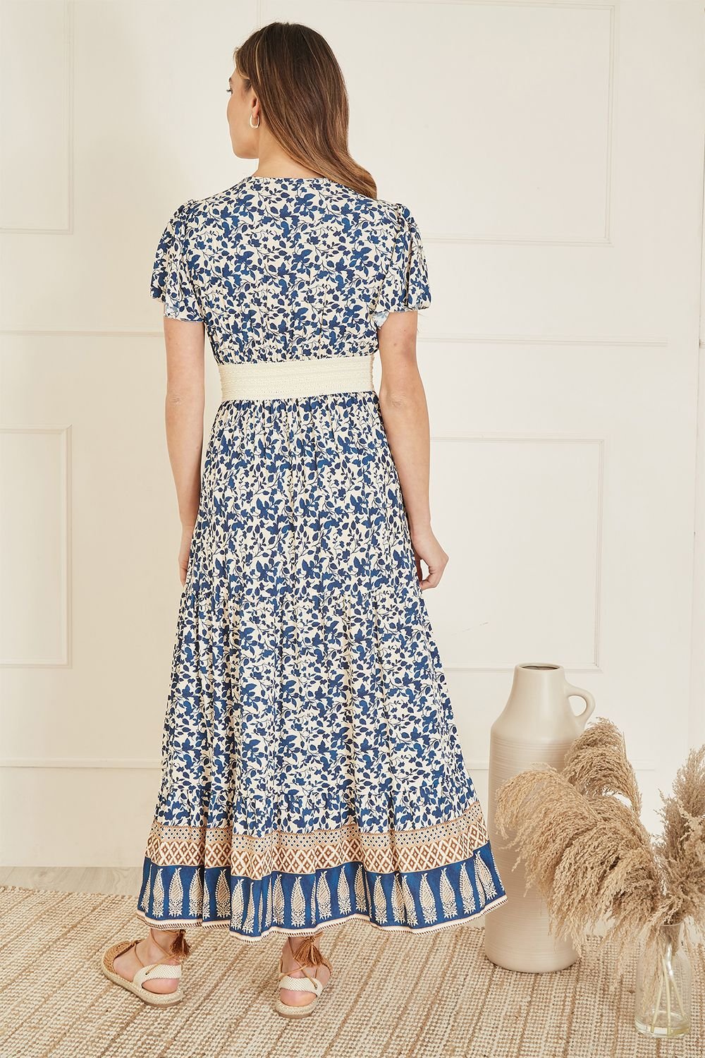 Yumi Yumi Women's Navy Viscose Leaf Print Maxi Dress With Lace Trim in Blue - 3