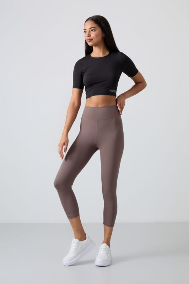 Tommy Life Tommy Life Women's High-Waist Capri Sports Leggings - 2