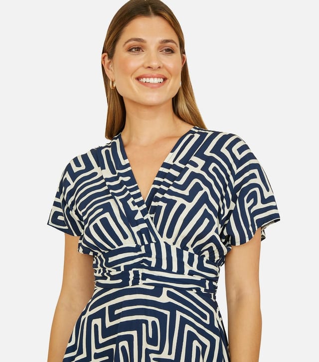 Yumi Women's Navy Geometric Ruched Waist Midi Dress Yumi New Look - 3
