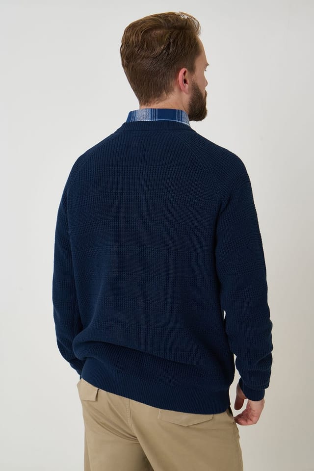 Saltwell Saltwell Men's Cotton Crew Neck Raglan Jumper in Navy - 2