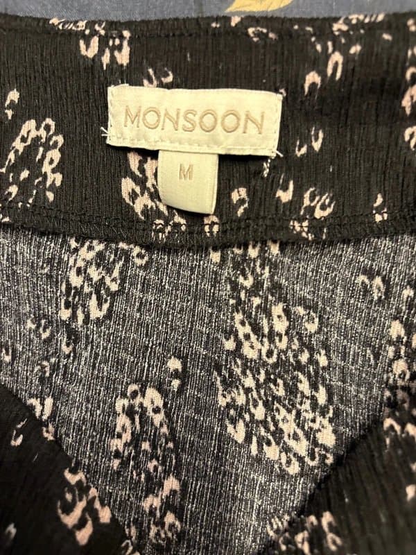 Monsoon Women’s Monsoon silk feel blouse size medium
