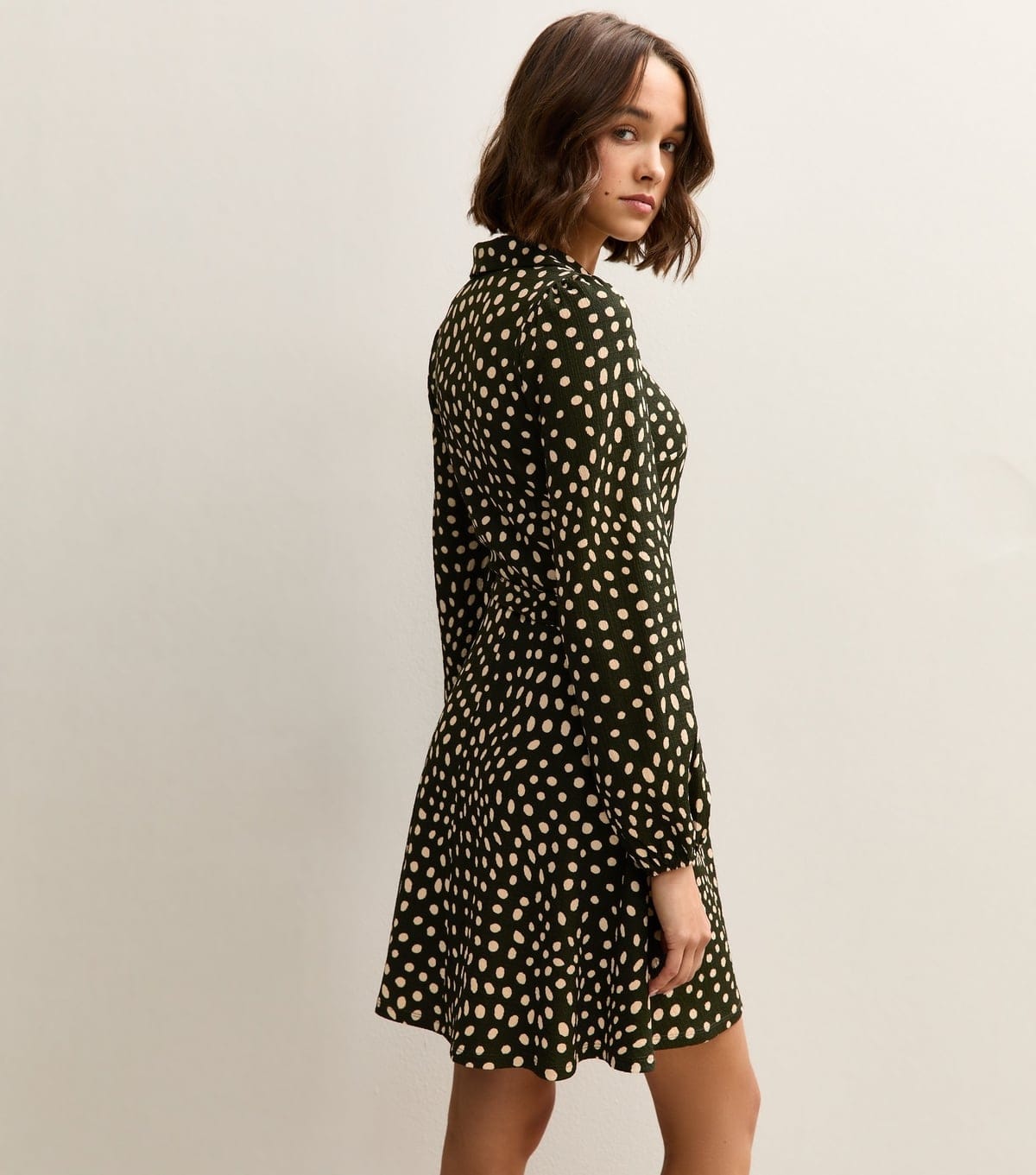 New Look Women's Green Spotty Crinkled Long Sleeve Mini Dress New Look - 4