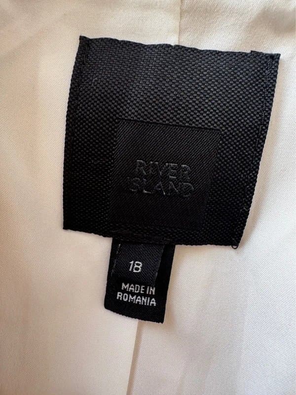 River Island * NEW * (no tags / sop floor ) River Island Cream / Beige Longline Blazer - UK 18