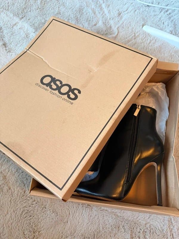 ASOS Design ASOS Design Wide Fit Emerald High Heeled Sock Boots in Black – Size 5