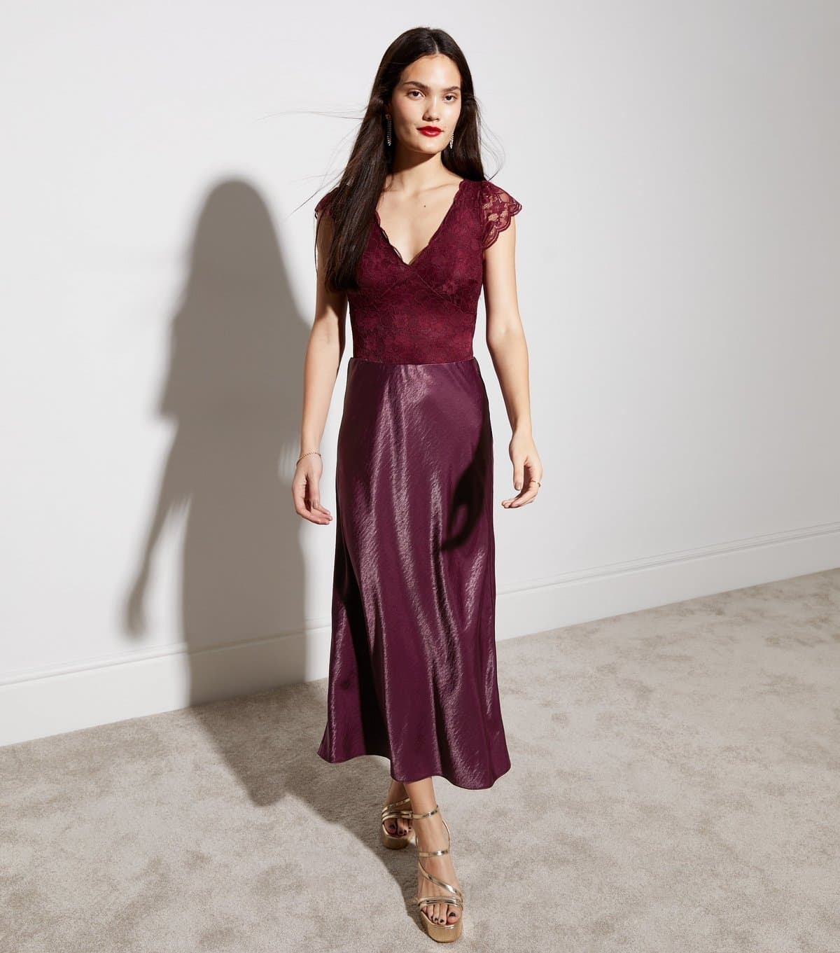 New Look Women's Burgundy Satin Bias Cut Midaxi Skirt New Look