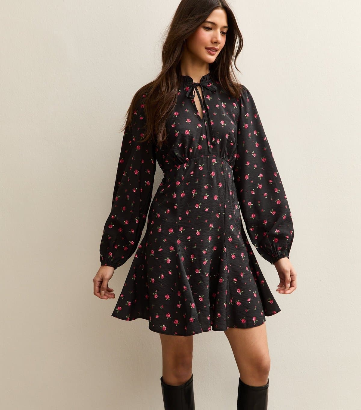 New Look Women's Black Ditsy Floral Godet Mini Dress New Look