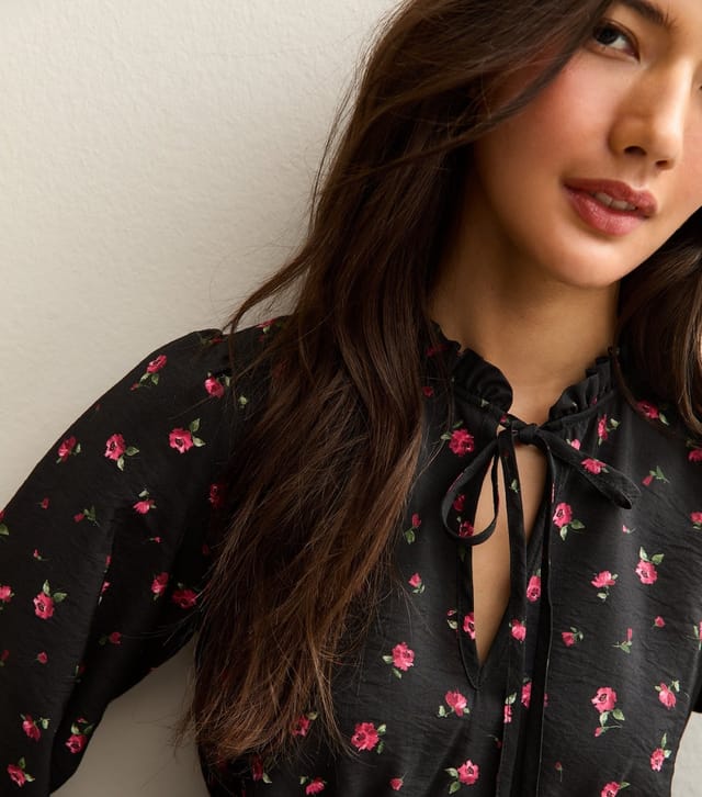 New Look Women's Black Ditsy Floral Godet Mini Dress New Look - 2