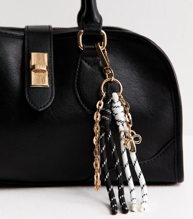 New Look Black Faux Leather Charm Detail Bowler Bag New Look - 3