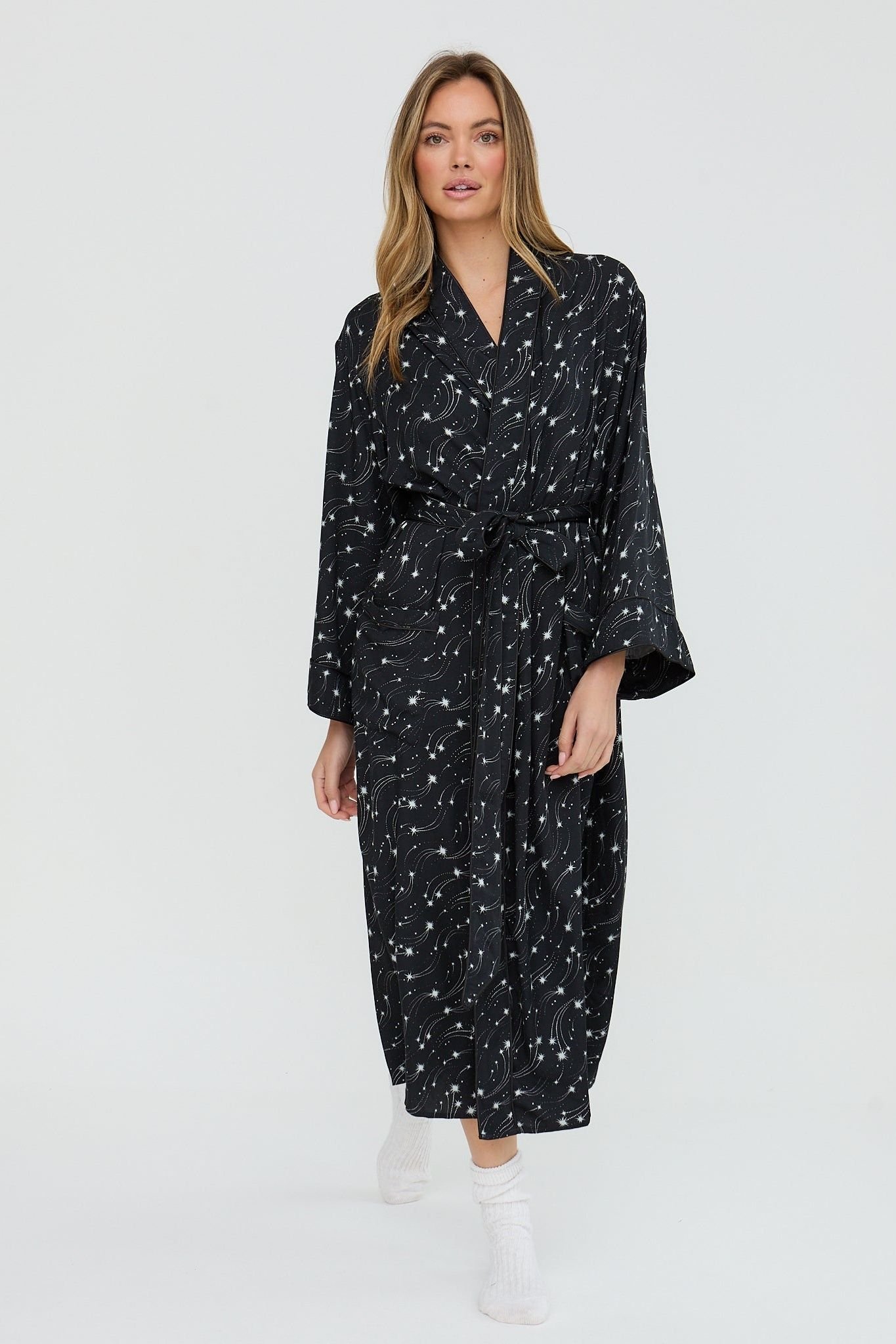 Lily and Lionel Lily and Lionel Women's Corina Kimono Style Shooting Star Print Robe In Black - 3