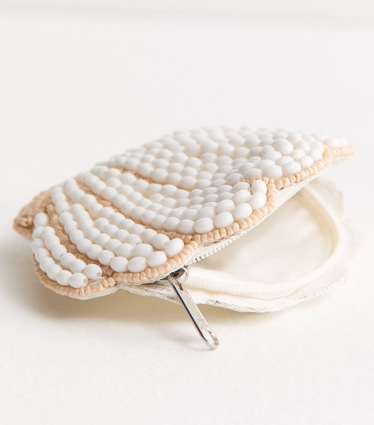 New Look Cream Beaded Shell Purse New Look - 4