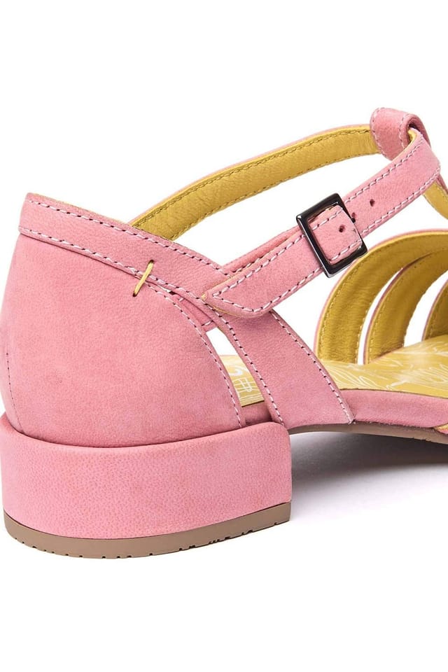 Moshulu Moshulu Women's 'Sayuri' Vintage Style Shoes in Pale Pink - 3
