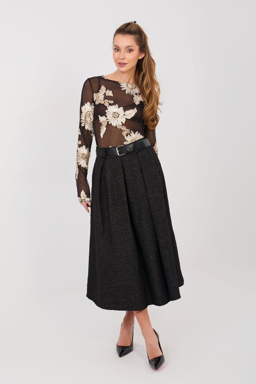 Love Lace Love Lace Women's Flared Midi Skirt With Front Pleats Pockets in Black