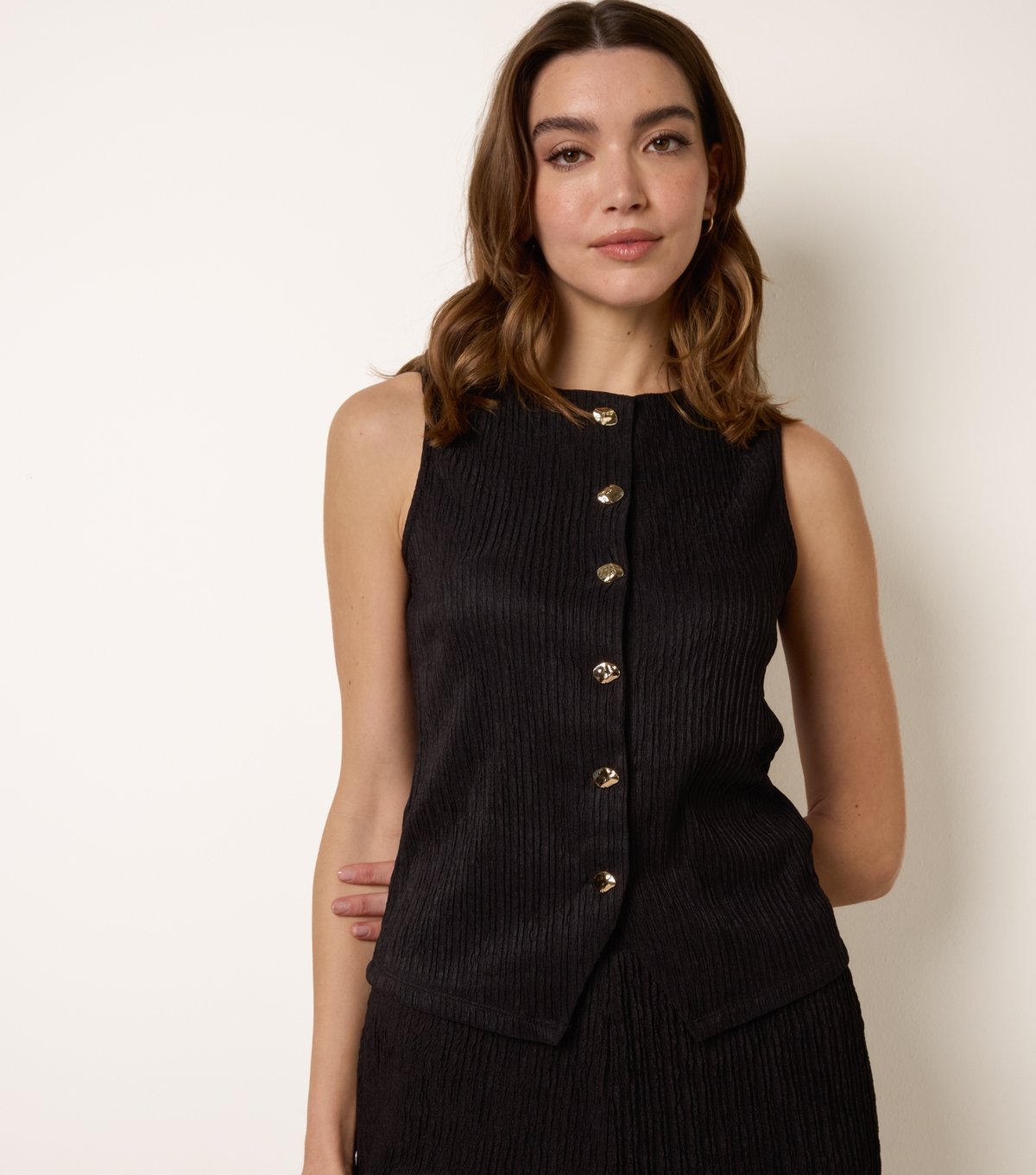 Blue Vanilla Women's Black Ribbed Abstract Button Waistcoat Blue Vanilla New Look - 3