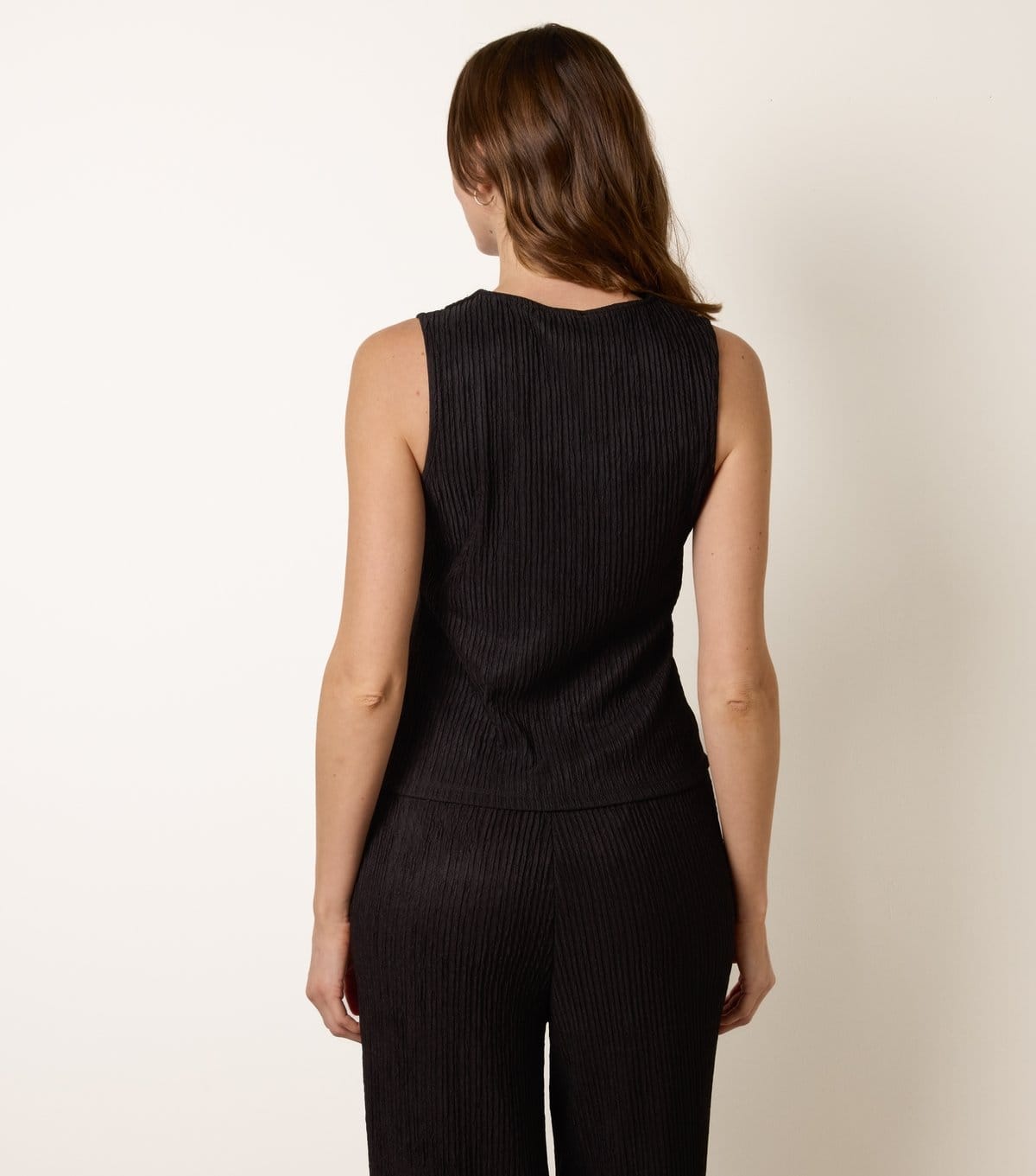 Blue Vanilla Women's Black Ribbed Abstract Button Waistcoat Blue Vanilla New Look - 4