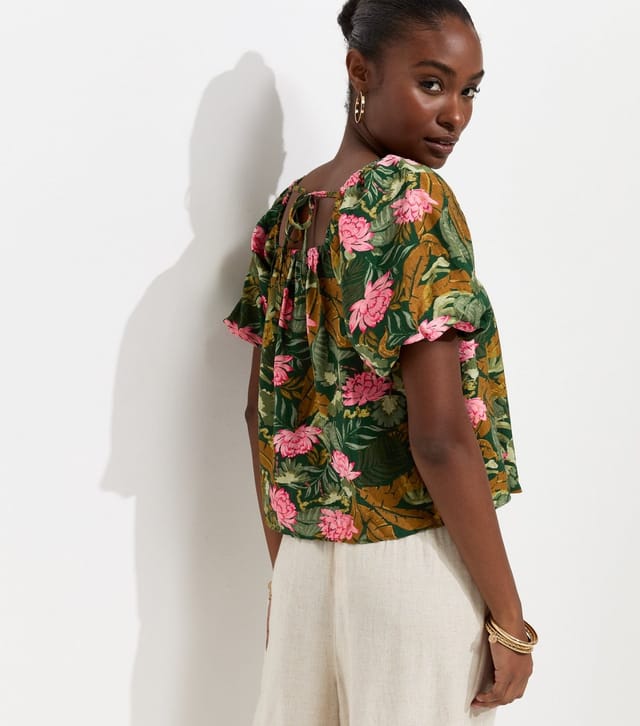 New Look Women's Green Lotus Print Square Neck Blouse New Look - 2