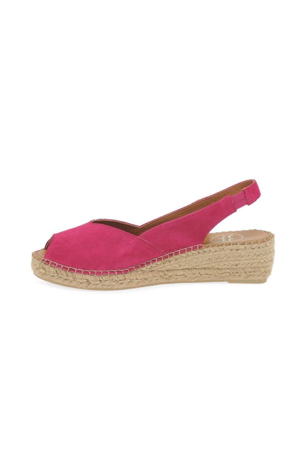 Toni Pons Toni Pons Women's 'Bernia' Wedge Heel Espadrilles Sandals in Fuchsia - 2