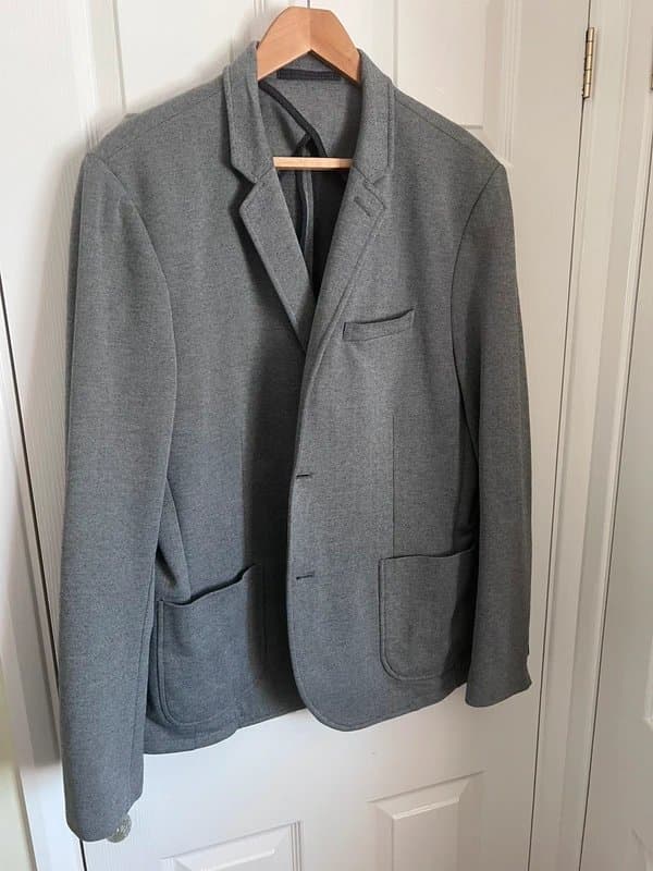 New Look Smart grey blazer from New Look. Perfect for a clean 10s look.