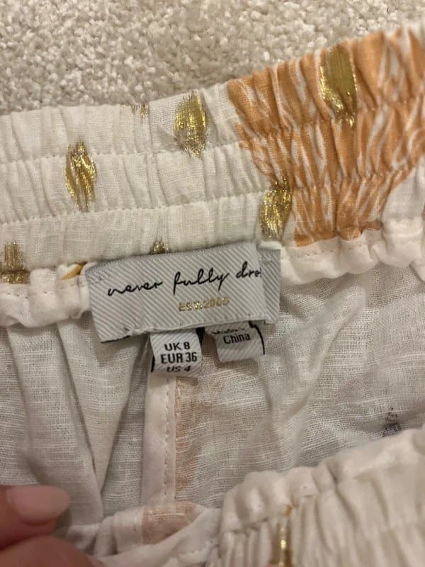 Never Fully Dressed Never fully dressed shell beach trousers size 8