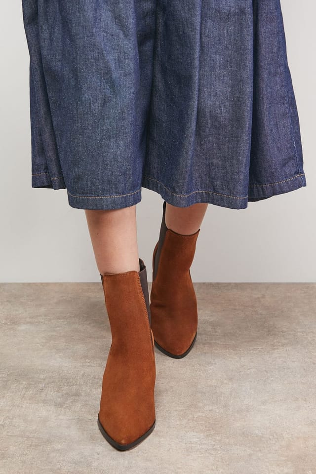 Oasis Oasis Women's Moss Suede Chelsea High Block Heel Ankle Boots in Tan - 3