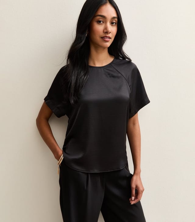 New Look Women's Black Satin Short Raglan Sleeve Top New Look - 2