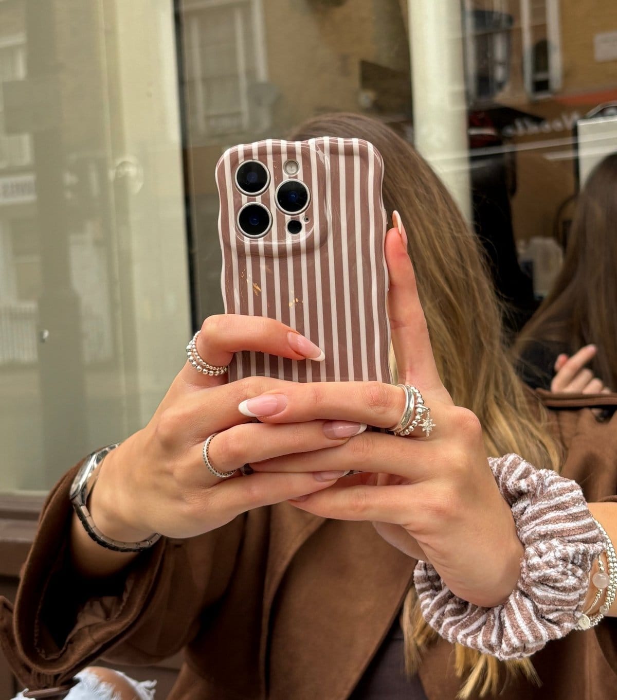 Coconut Lane Chestnut Stripe Wavy Phone Case Coconut Lane New Look - 4