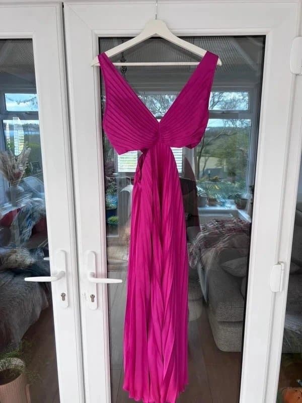 Abercrombie & Fitch Abercrombie and fitch cut out pleated pink dress  size small petite