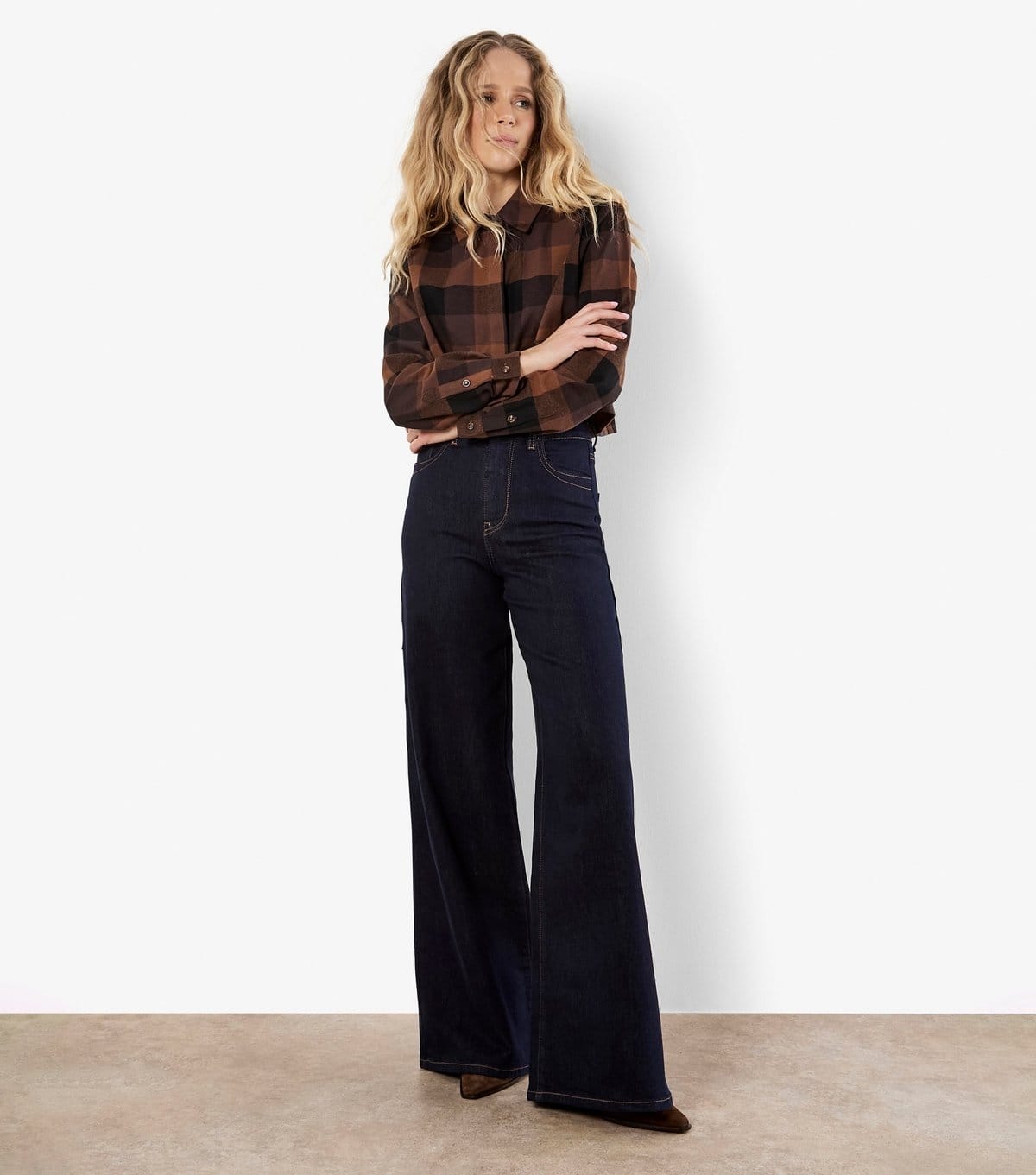 Apricot Women's Brown Check Cropped Shirt Apricot New Look - 4