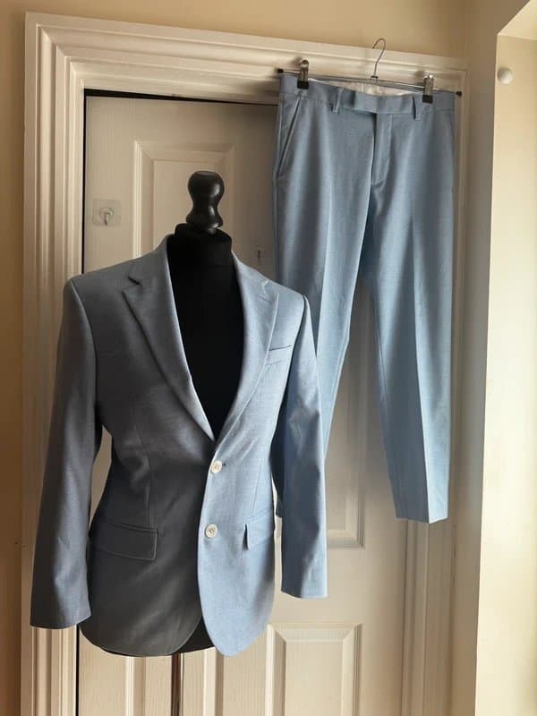 Moss Bros. Moss Bros Light Blue Slim Fit Suit  –Men’s Uk Size S | Jacket & Trousers | Occasion Wear RRP £250