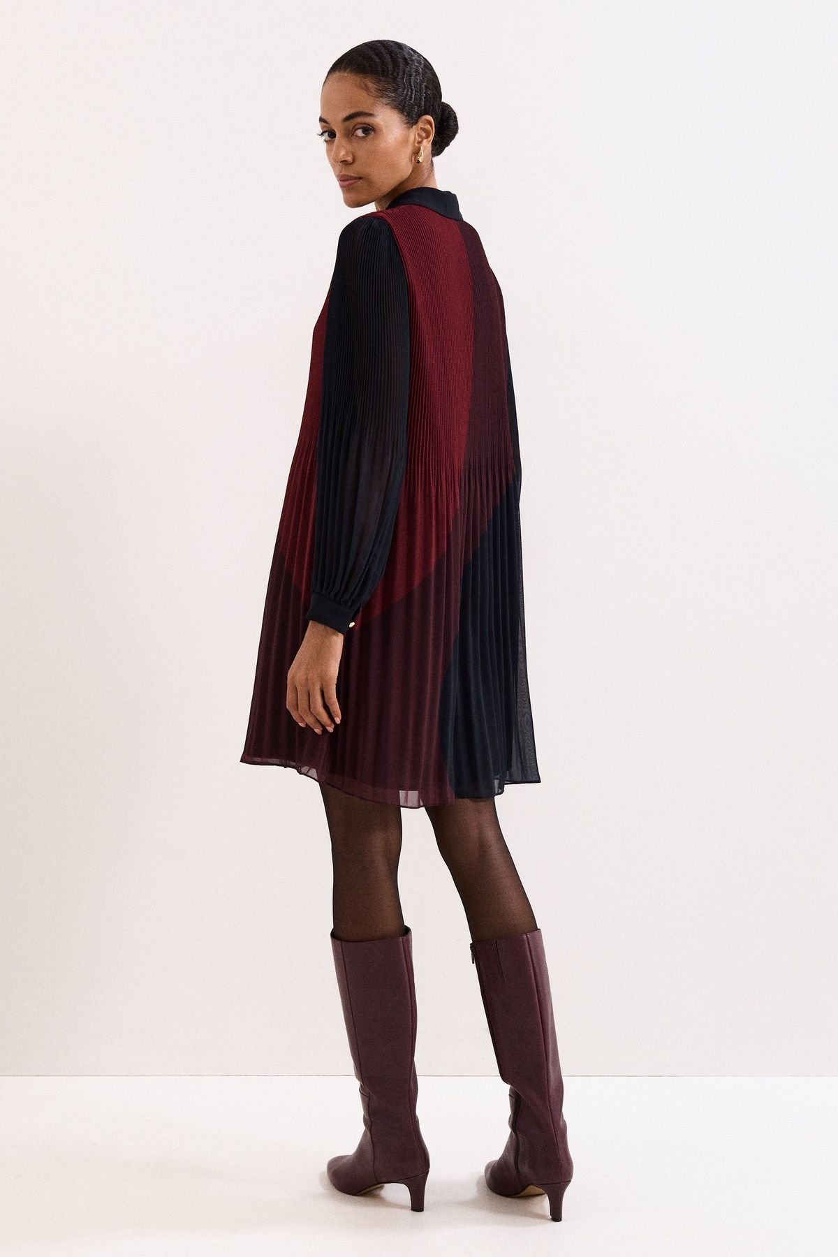 Phase Eight Phase Eight Women's Ella Colourblock Long Sleeve Mini Dress in Dark Pink - 4