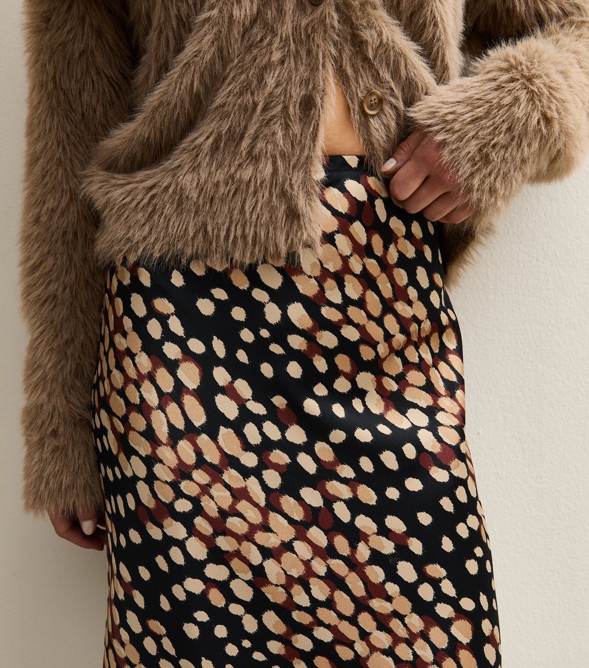 New Look Women's Petite Brown Spot Print Bias Cut Midi Skirt New Look - 3