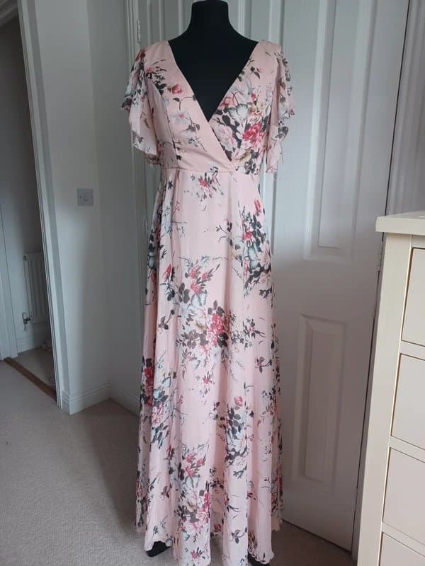 Boohoo Pink floral chiffon maxi dress, unworn