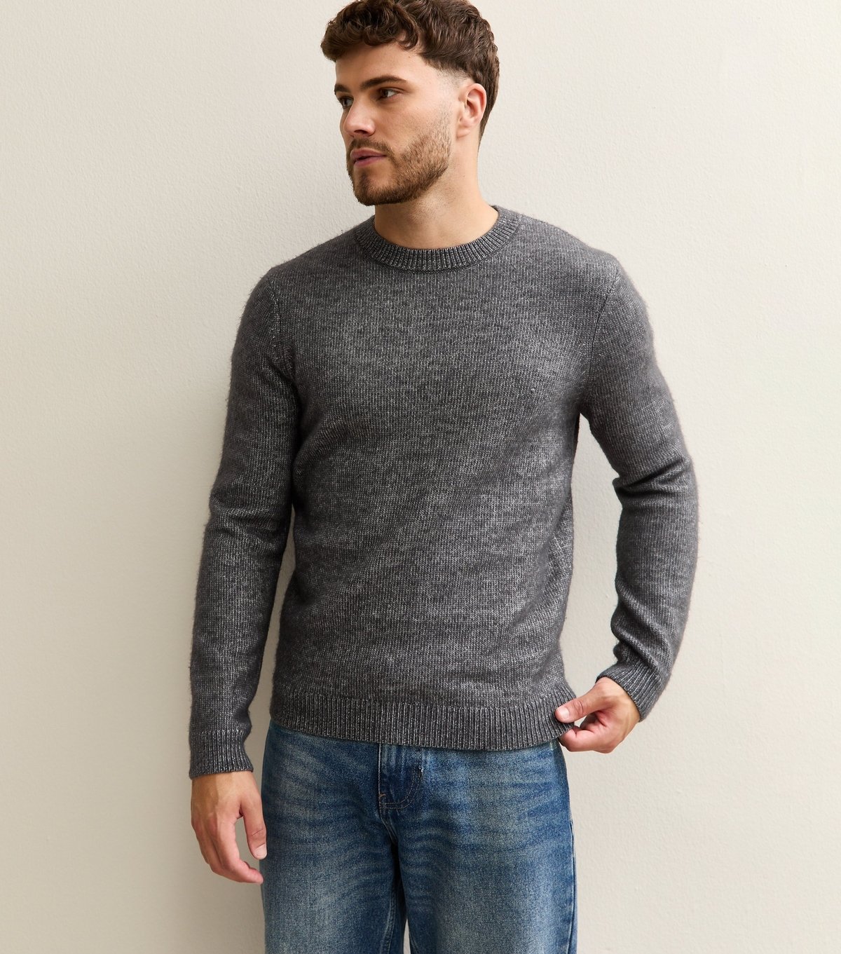 New Look Men's Dark Grey Relaxed Crew Neck Long Sleeve Jumper New Look - 2