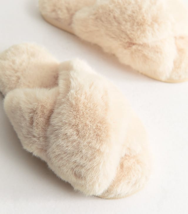 New Look Women's Off White Faux Fur Slider Slippers Vegan New Look - 3
