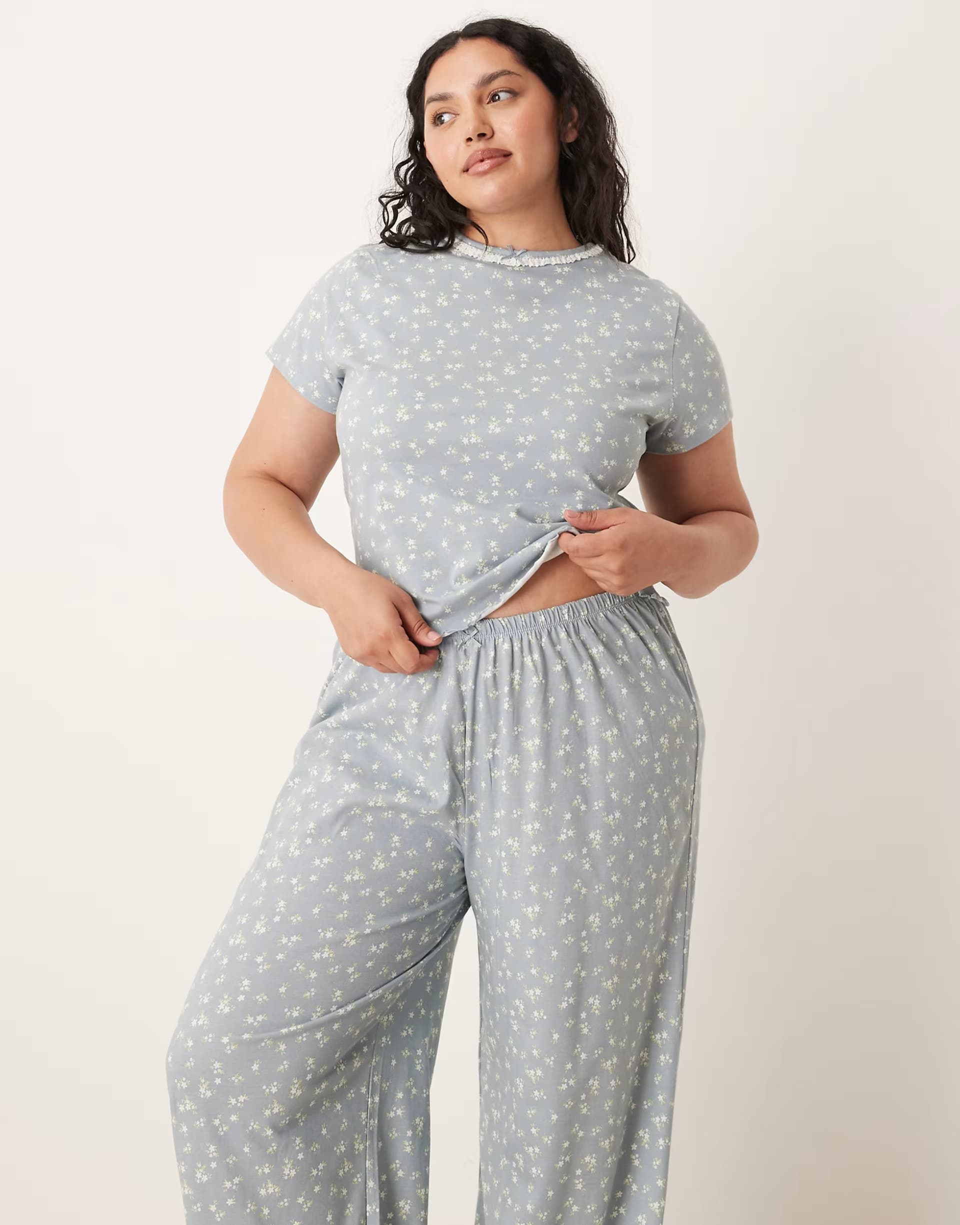 ASOS ASOS DESIGN Curve mix & match pyjama baby tee in blue ditsy print
